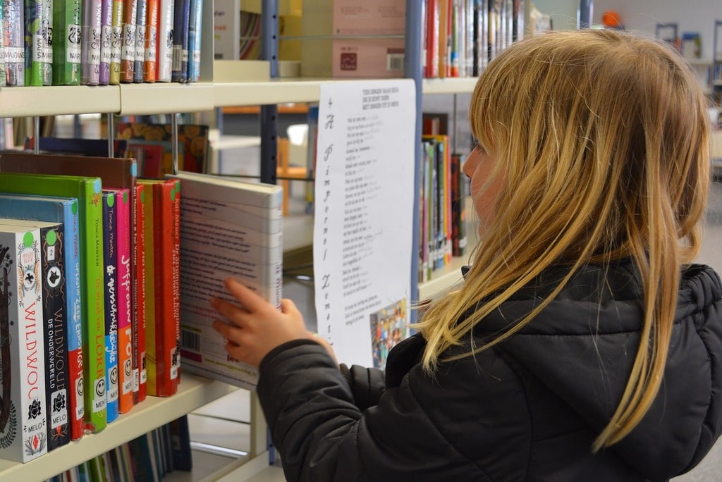 Pourquoi la lecture permet-elle d'améliorer son orthographe ?
